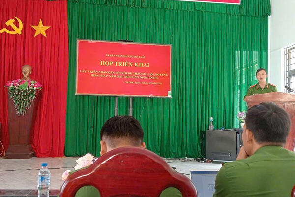 Trà Lâm: Tổ chức Hội nghị tuyên truyền, hướng dẫn tổ chức lấy ý kiến Nhân dân về dự thảo sửa đổi, bổ sung một số điều của Hiến pháp năm 2013 trên ứng dụng VNeID